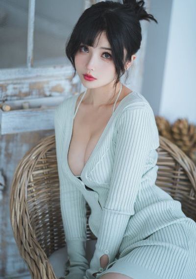 欧美女模特颜值_超清高清完整版播放