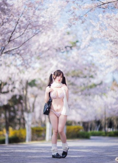 美女露出奶头扒开尿口让男人桶_1080P免费高清观看